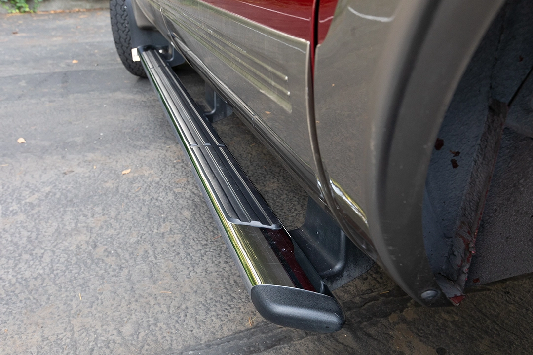 Easy Step-Up Access with Added Side Protection MO